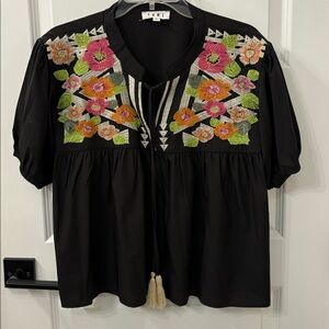 THML Bkack, floral embroidered Top. Size XS